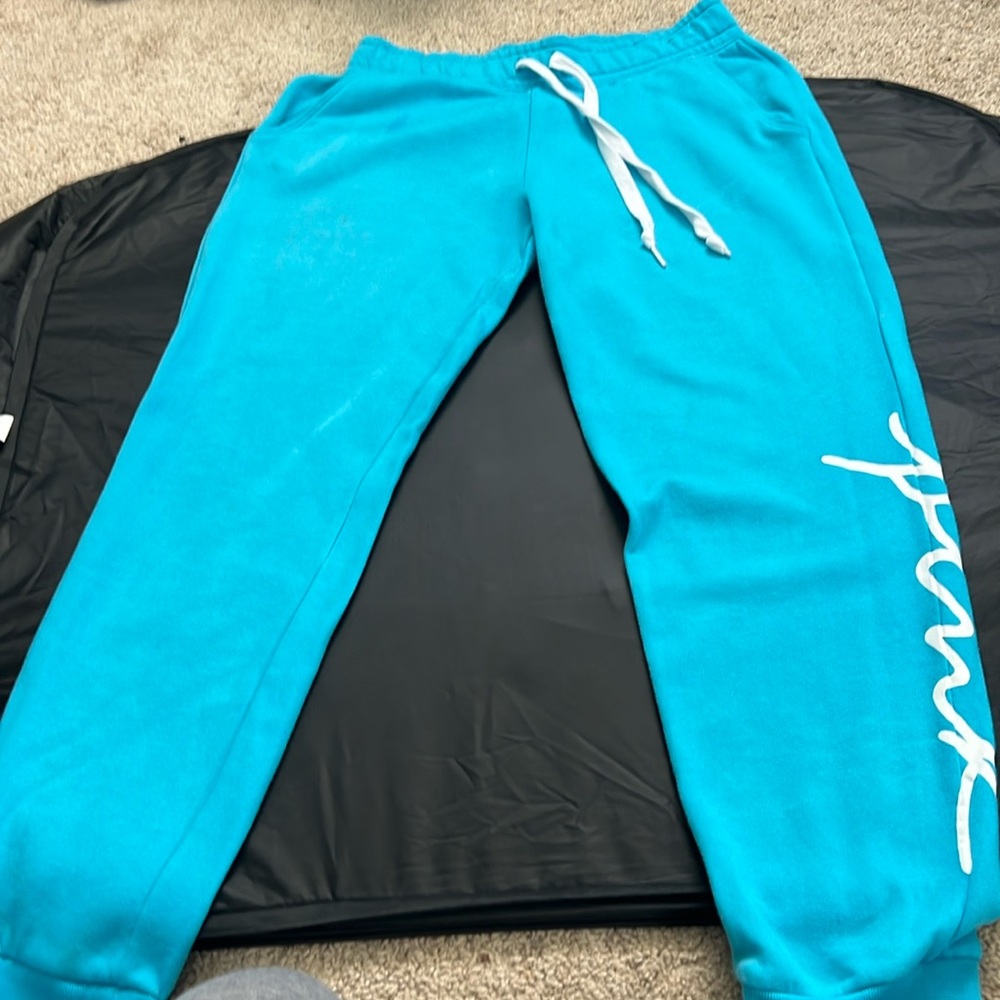 Pink jogger pants size small fits like a medium